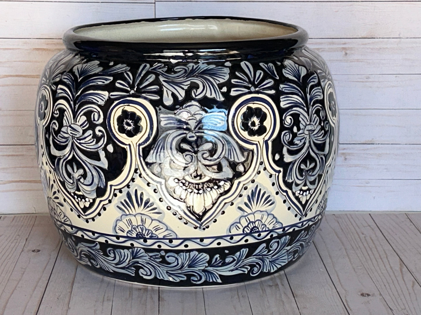 Round Handcrafted Talavera Flower Planters MD and LG size available.