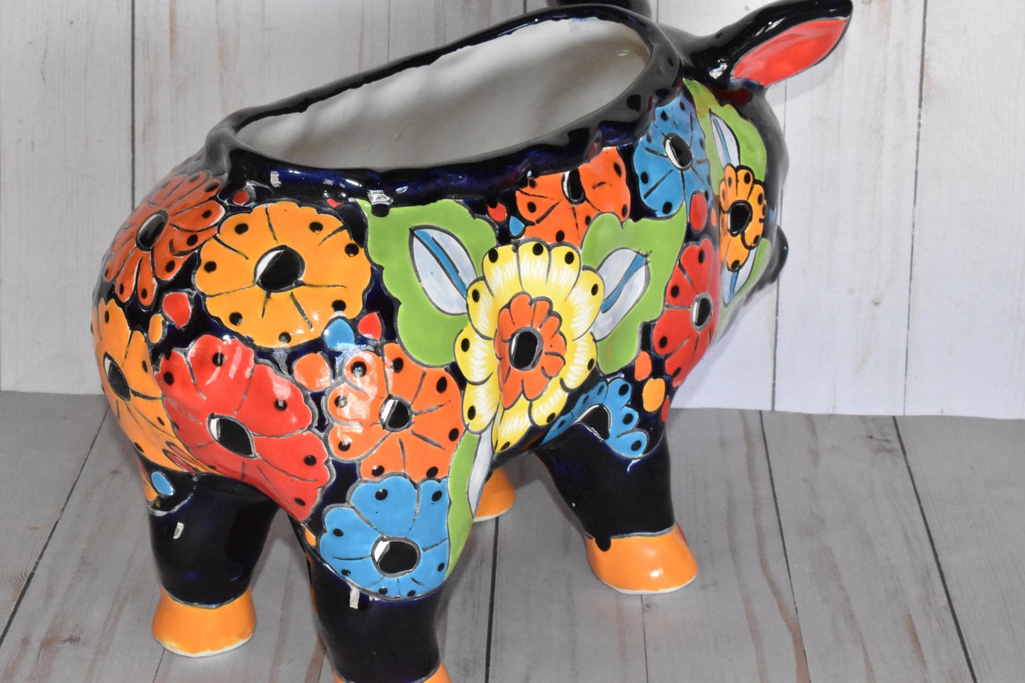 SMALL PIGS TALAVERA PLANTERS