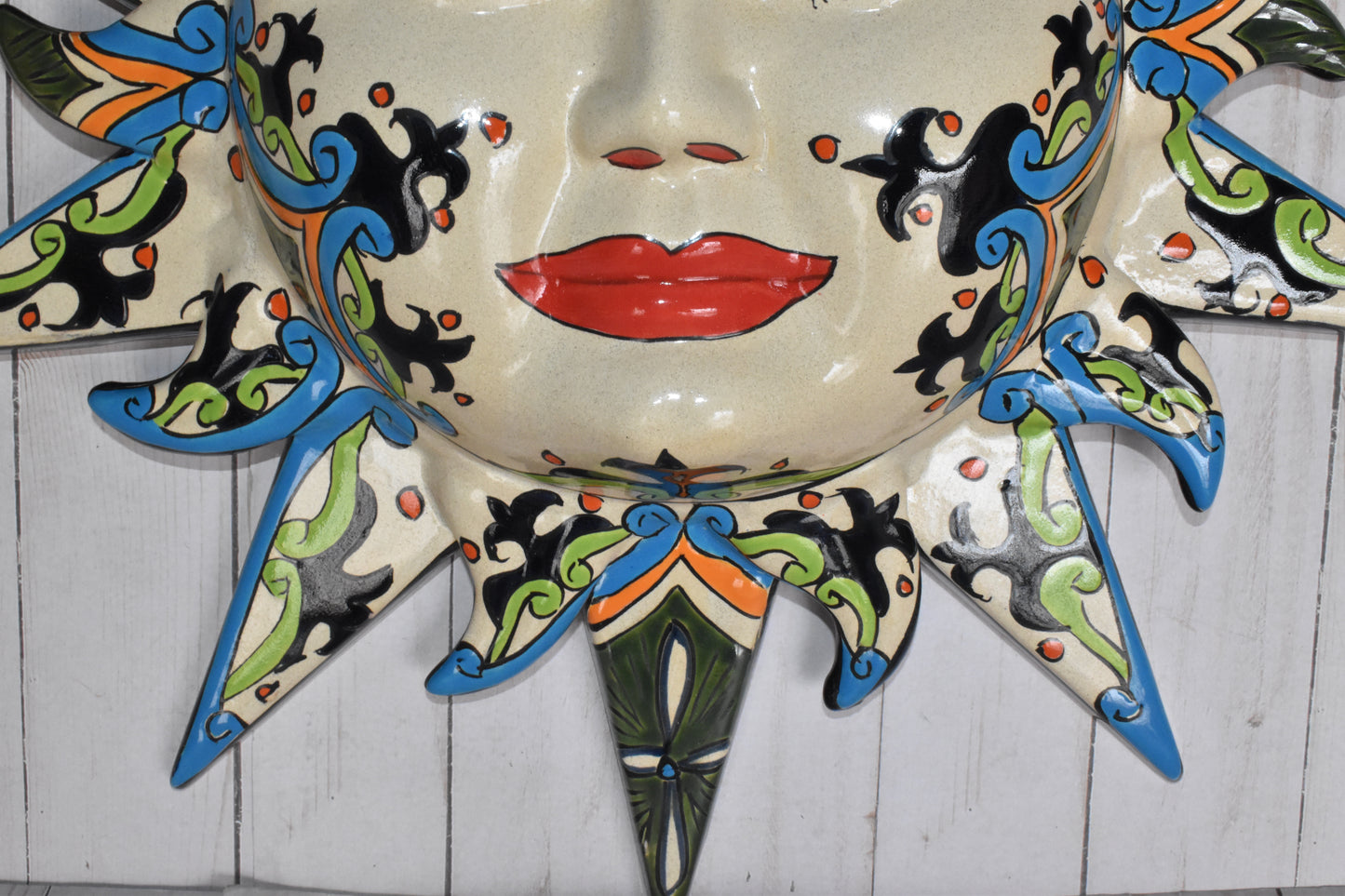 Rays Hanging Talavera Sun'S