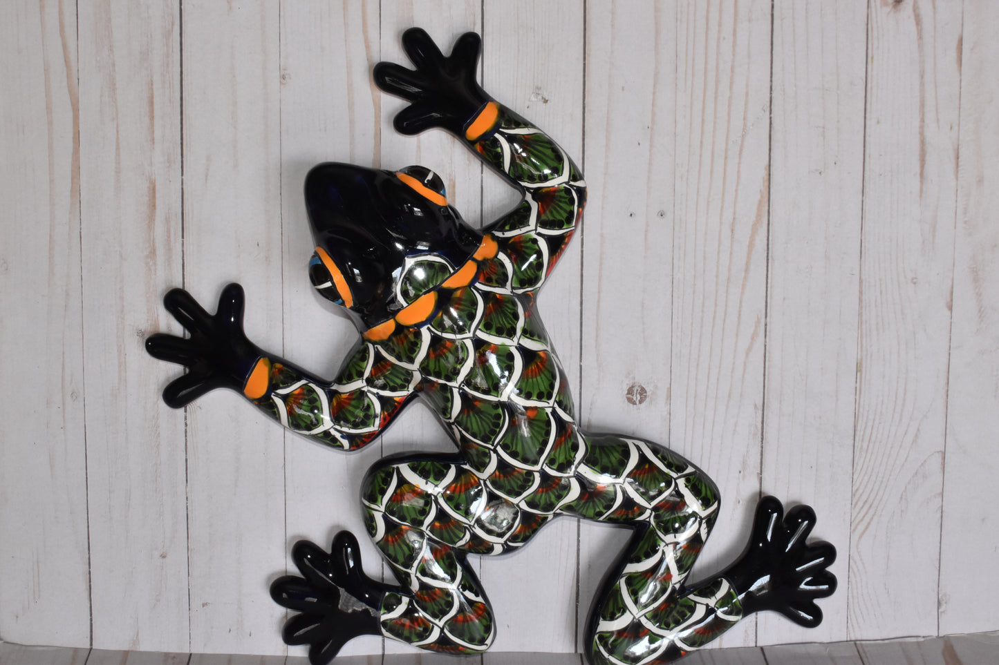 LARGE TALAVERA WALL FROGS