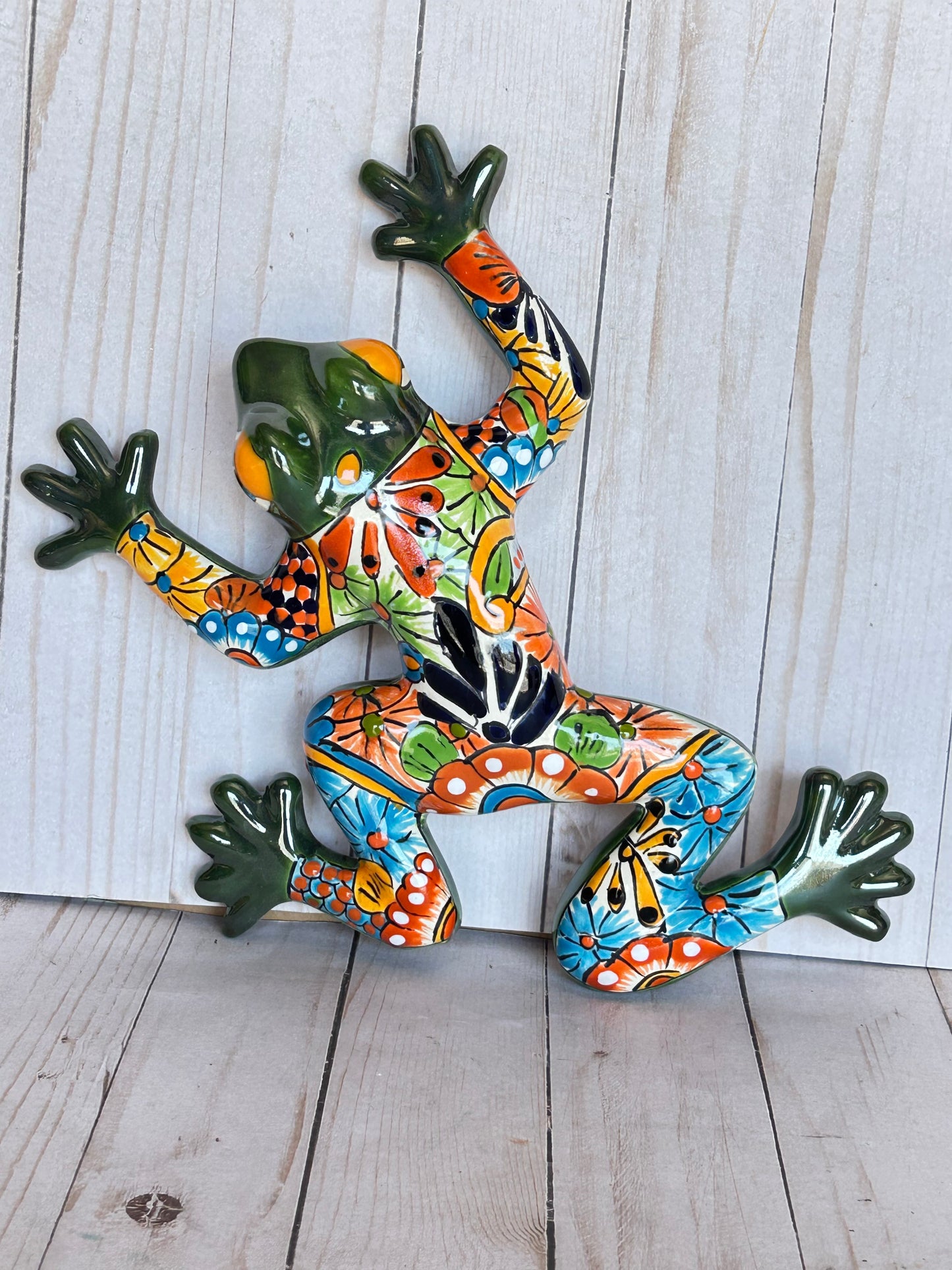 SMALL TALAVERA WALL FROGS