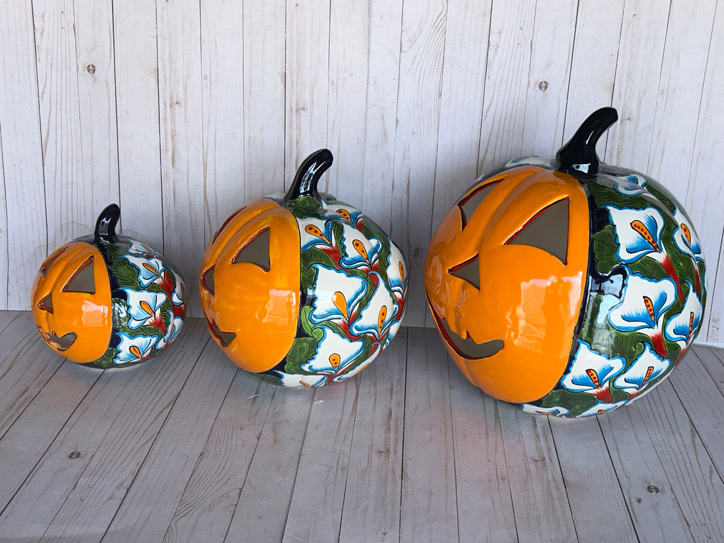 Hand-Painted Talavera Ceramic Pumpkin: Floral Jack-o'-Lantern Decor