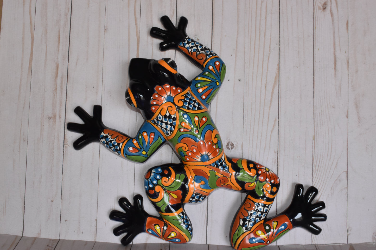 LARGE TALAVERA WALL FROGS