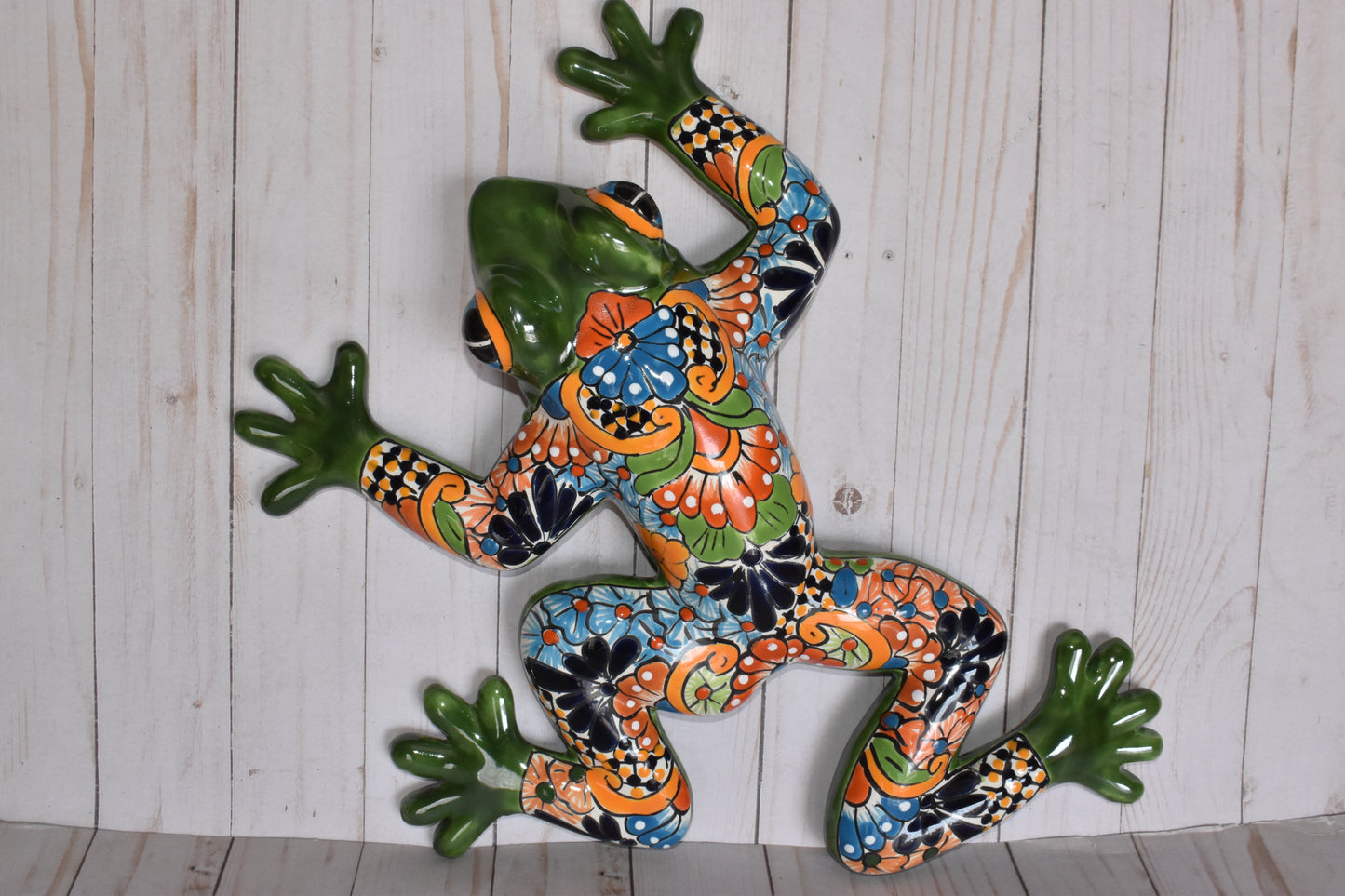 LARGE TALAVERA WALL FROGS