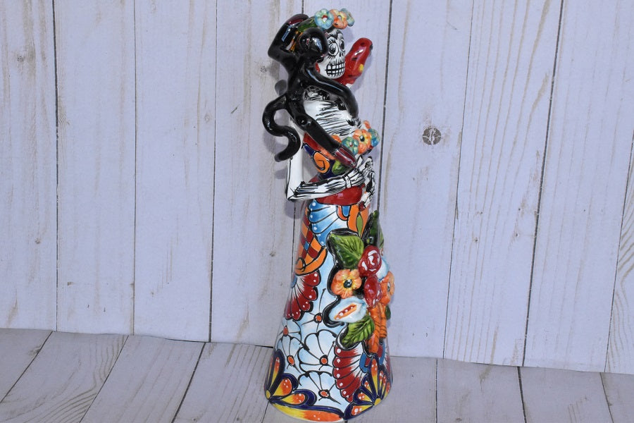 Frida Kahlo Statue