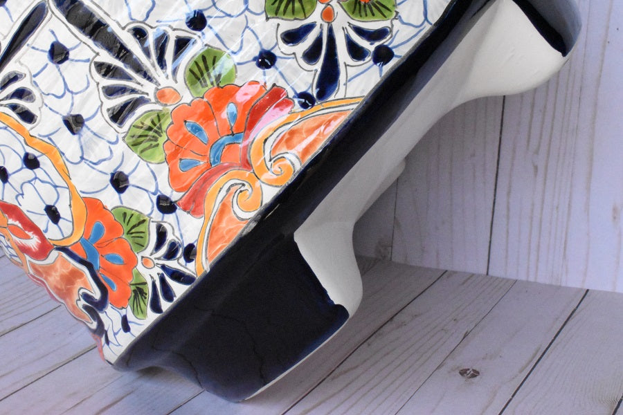 Ringed Round Pot- Talavera White Puebla Design